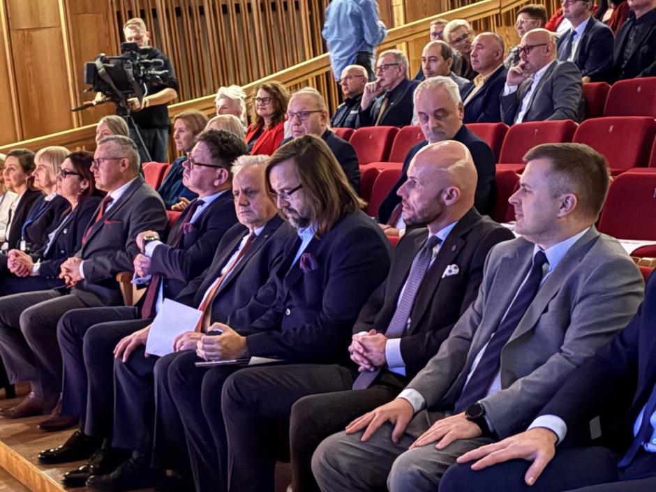Relacja z konferencji „Bezpieczne miejsce pracy. Profilaktyka i dobre praktyki przeciw mobbingowi” 