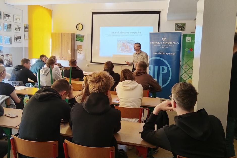 Konkurs wiedzy o bezpieczeństwie pracy w rolnictwie w Smolajnach