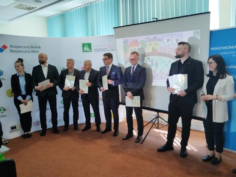 Uroczyste wręczenie nagród w konkursach promujących bezpieczeństwo w gospodarstwie rolnym