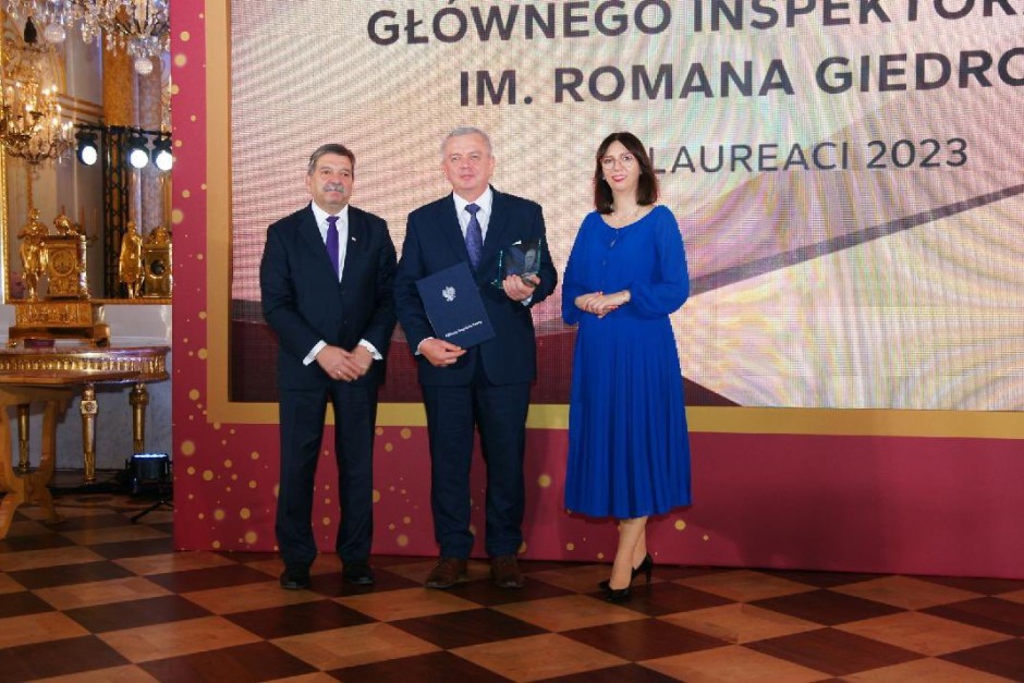 Na zdjęciu od lewej: Janusz Śniadek, Włodzimierz Łabanowski i Katarzyna Łażewska - Hrycko